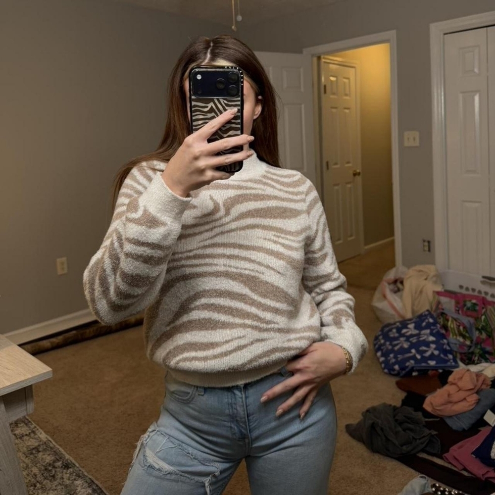 Abercrombie Kids Sweater
